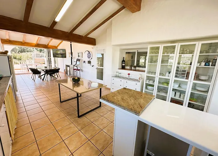 Altaret Villa
